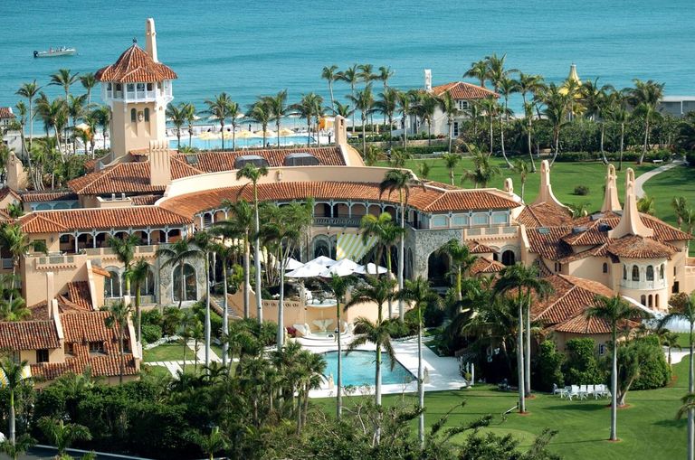 سبب مداهمة منزل ترامب الفاخر في فلوريدا