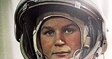 من هي أول امراة سافرت الى الفضاء